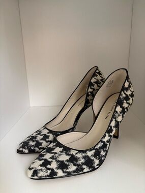 Anne Klein Black and White Houndstooth Pumps Heels Size 6.5